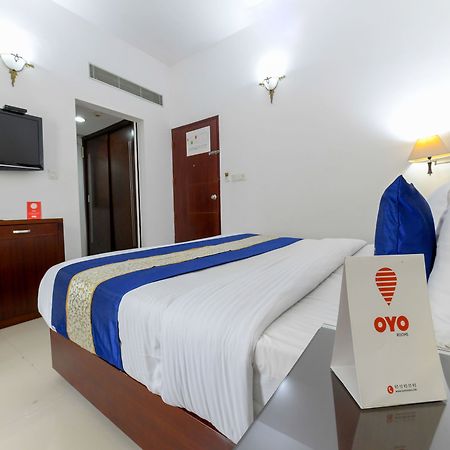 Oyo 7188 Ajantha Regency Hotel Kochi Exterior foto