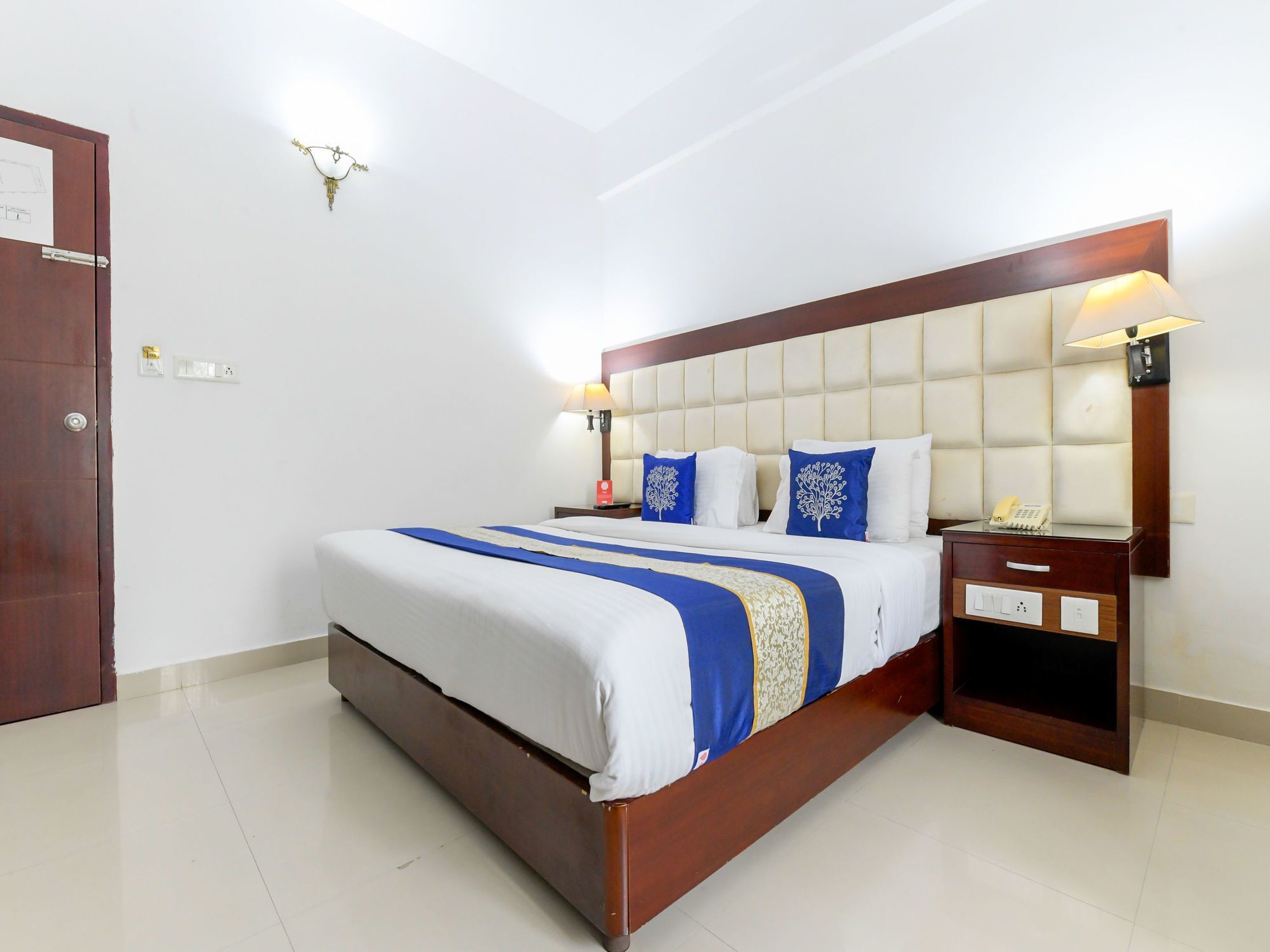 Oyo 7188 Ajantha Regency Hotel Kochi Exterior foto