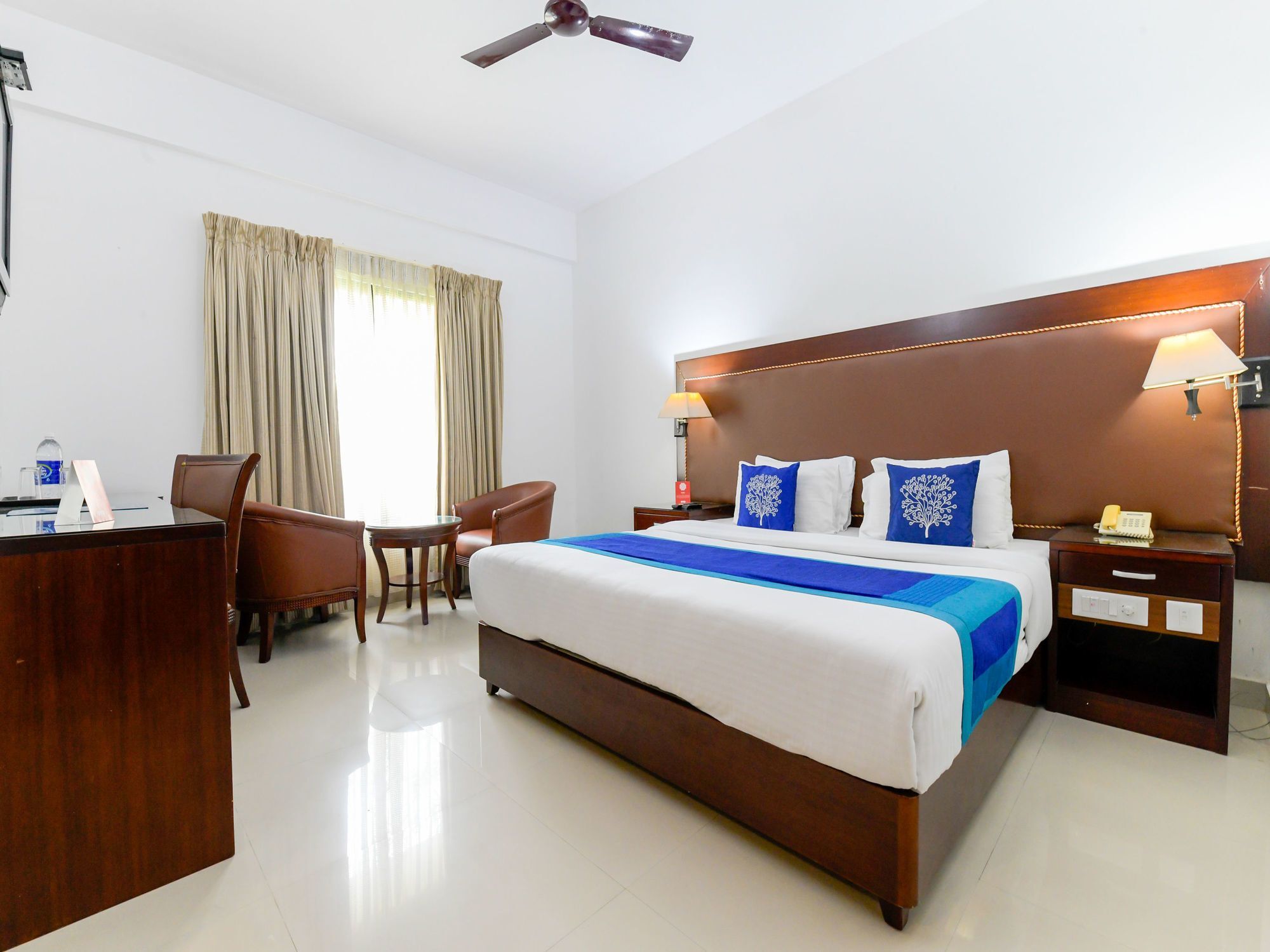 Oyo 7188 Ajantha Regency Hotel Kochi Exterior foto