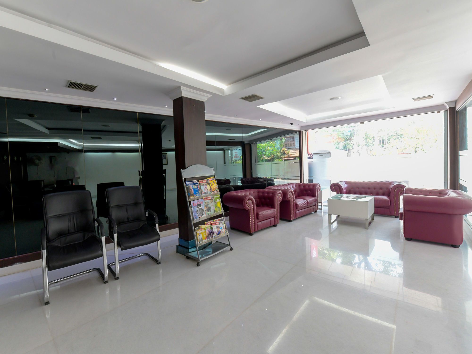 Oyo 7188 Ajantha Regency Hotel Kochi Exterior foto