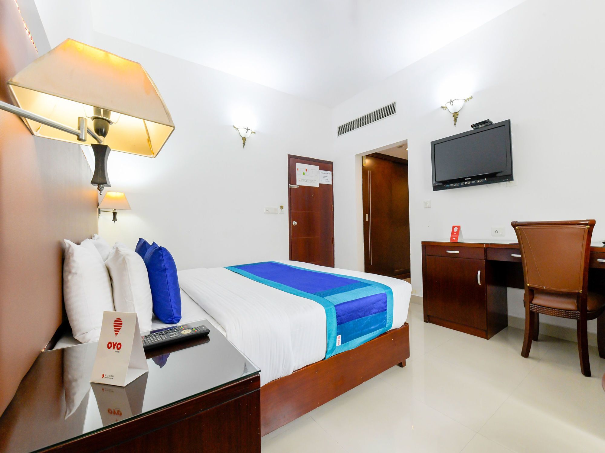 Oyo 7188 Ajantha Regency Hotel Kochi Exterior foto