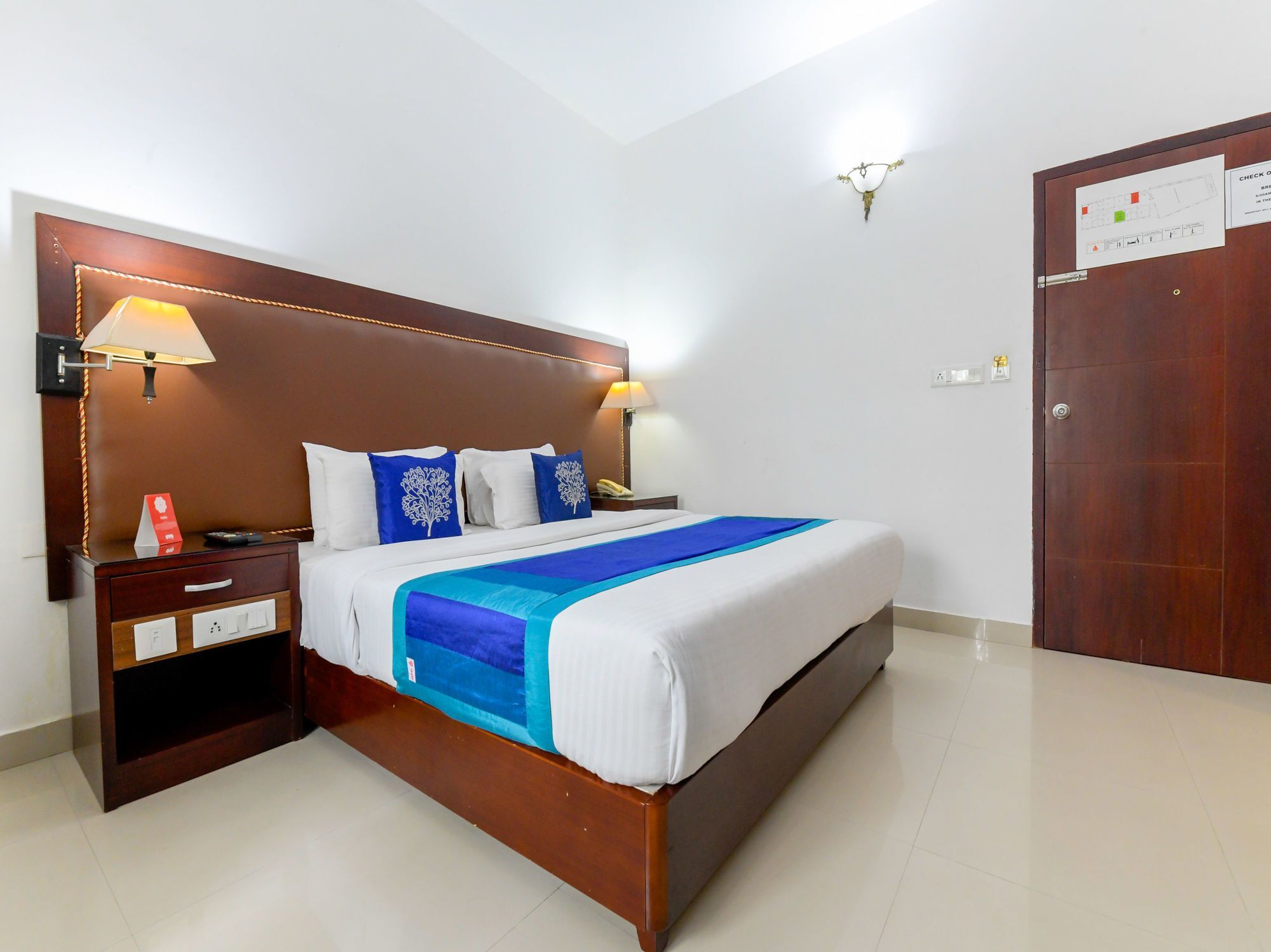 Oyo 7188 Ajantha Regency Hotel Kochi Exterior foto